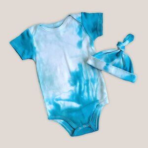 NWT Caribbean Blue Organic Cotton Tie Dye Baby Set Bodysuit Hat